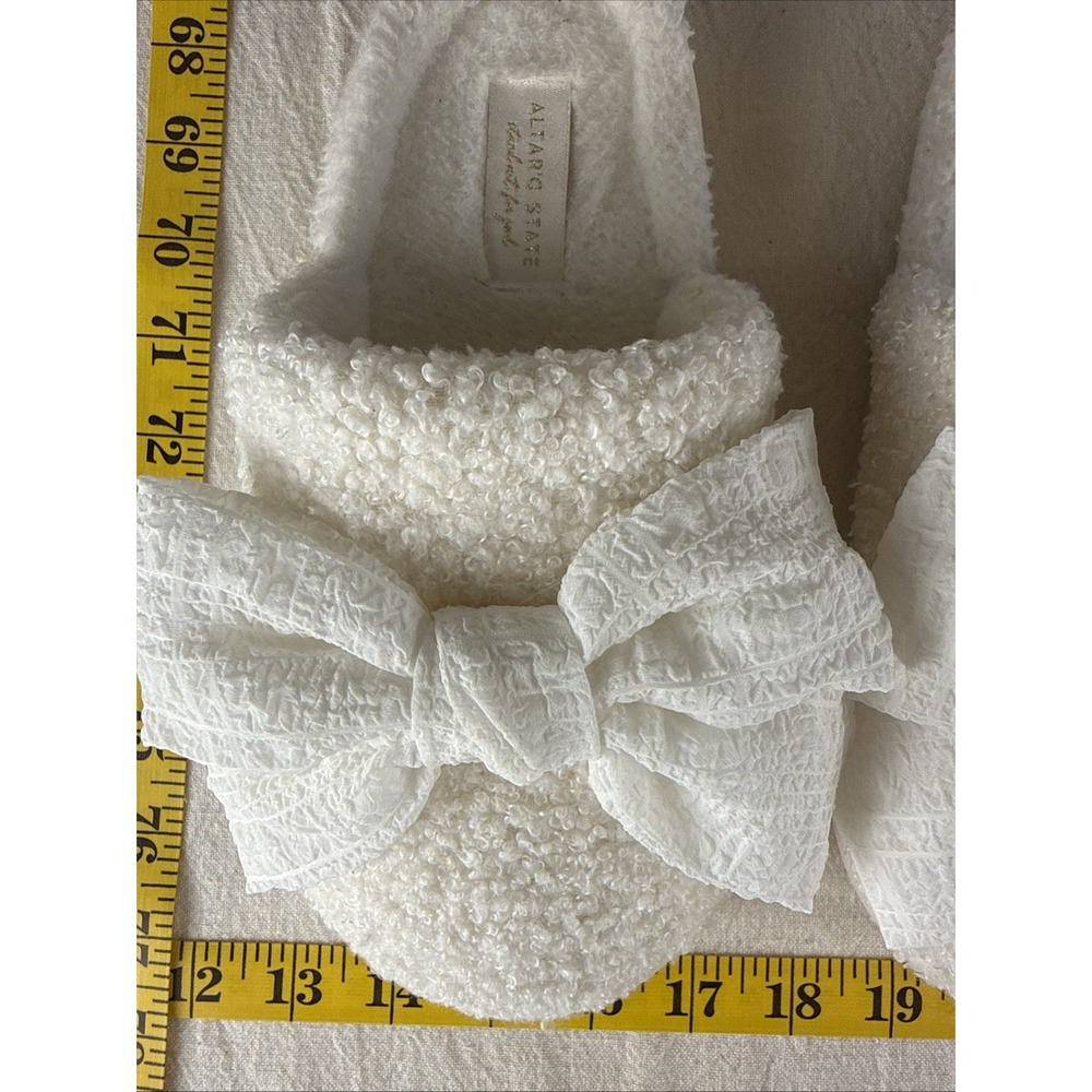 Altar'd State Womens Cute Dainty White Bow Princess Comfy Small Slippers Relaxed - Picture 2 of 7